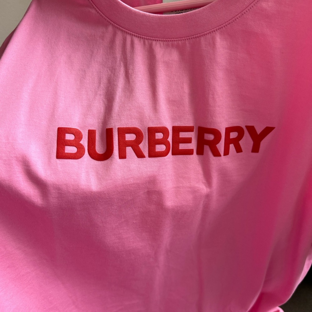 Burberry London Pink Women’s T Shirt Top with short sleeves Size Medium - Picture 4 of 4